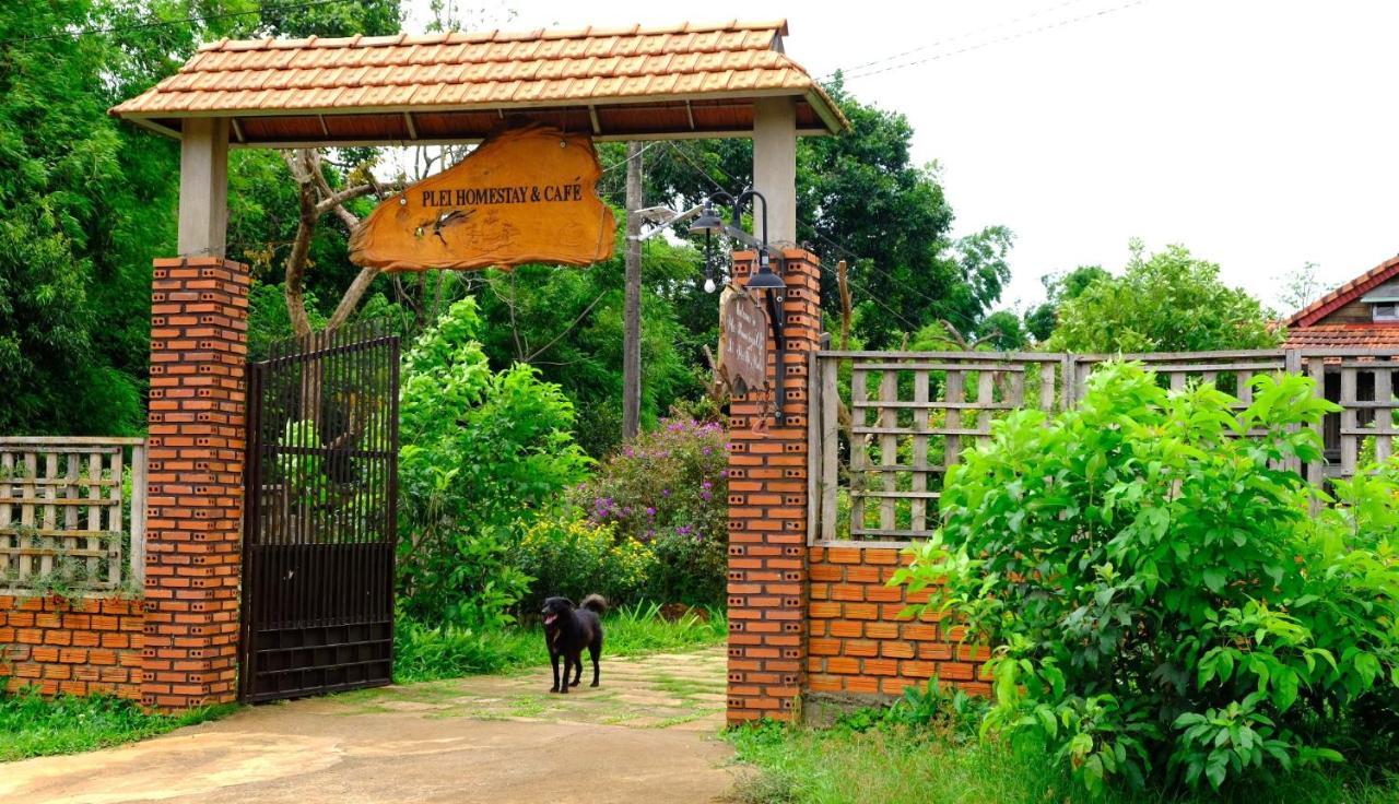 Plei Homestay & Cafe Pleiku Exterior foto